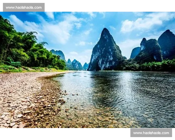 20 亿关注破圈记:恩施 IP 的山水与流量密码 20 亿关注破圈记:恩施 IP 的山水与流量密码