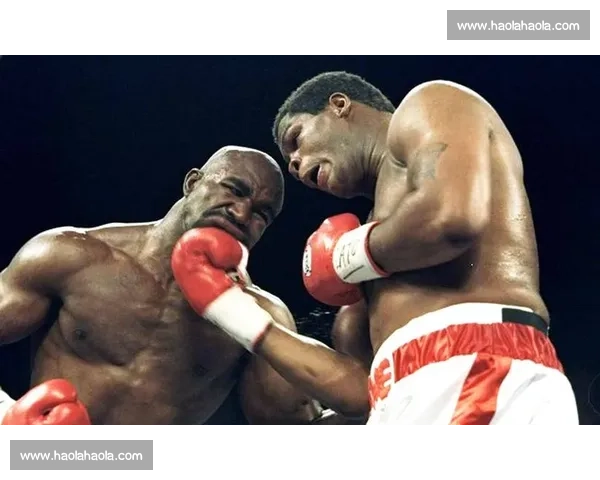 以泰森对阵里迪克鲍第二战为核心的重量级拳坛命运交锋史传奇一夜