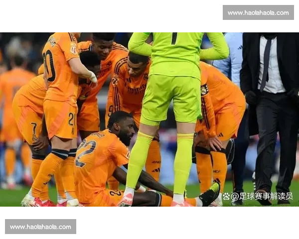 皇马迎战瓦伦西亚争冠关键战伯纳乌之夜火花四溅焦点对决再起波澜